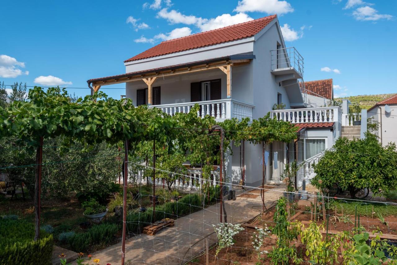 Apartman Tribunj Tribalj Dış mekan fotoğraf