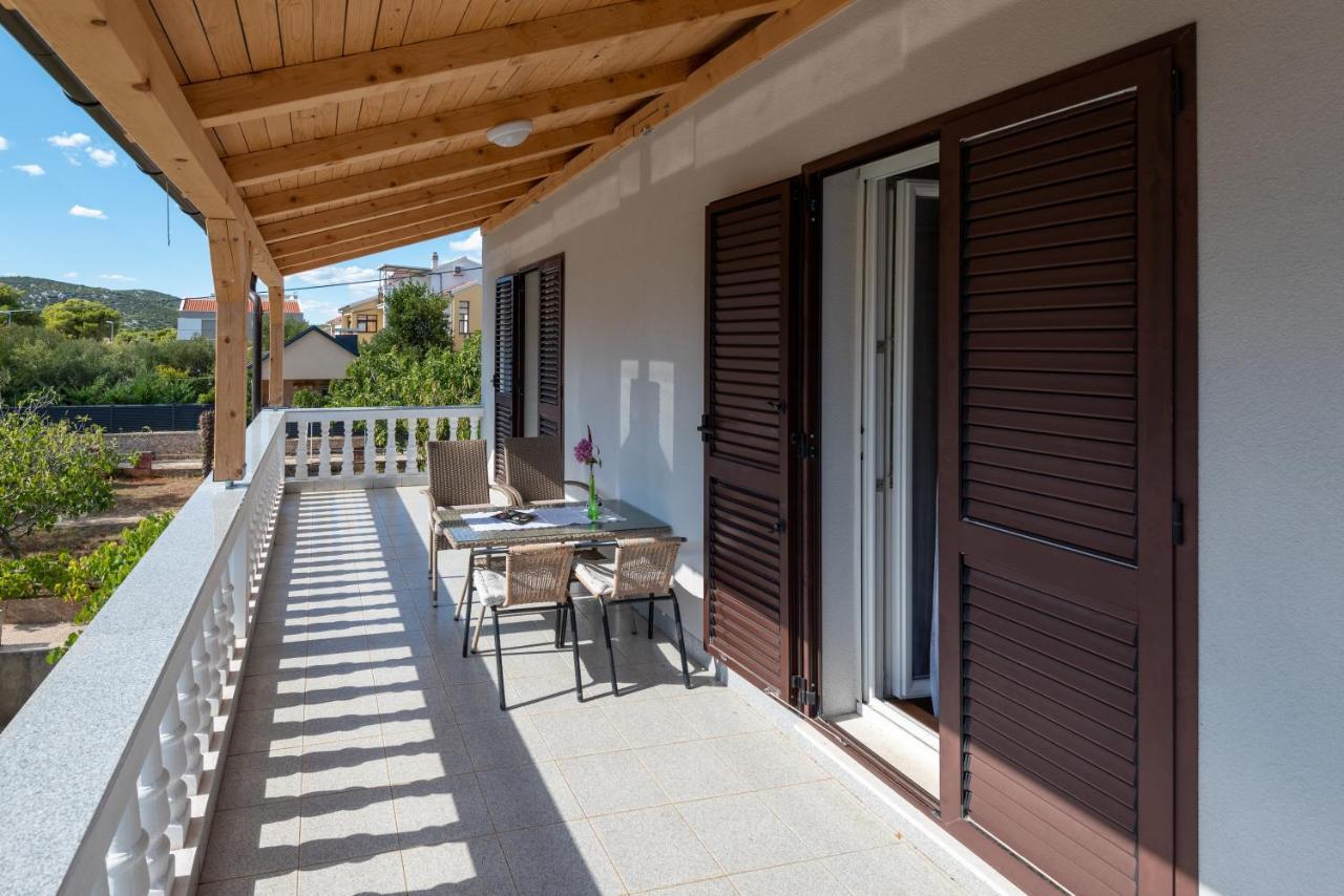 Apartman Tribunj Tribalj Dış mekan fotoğraf